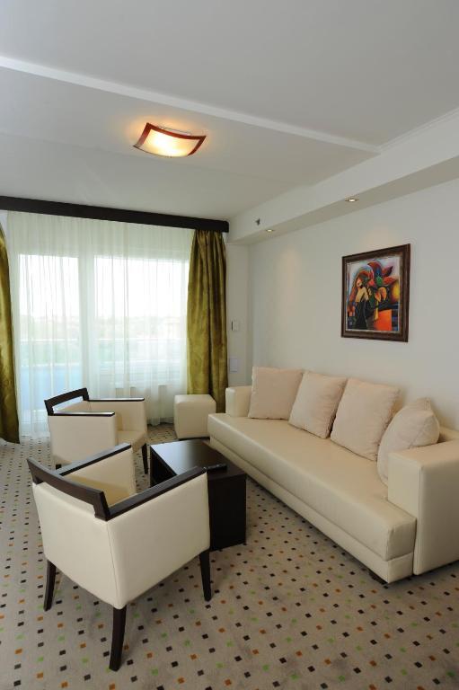 Hunguest Hotel Gyula Room photo