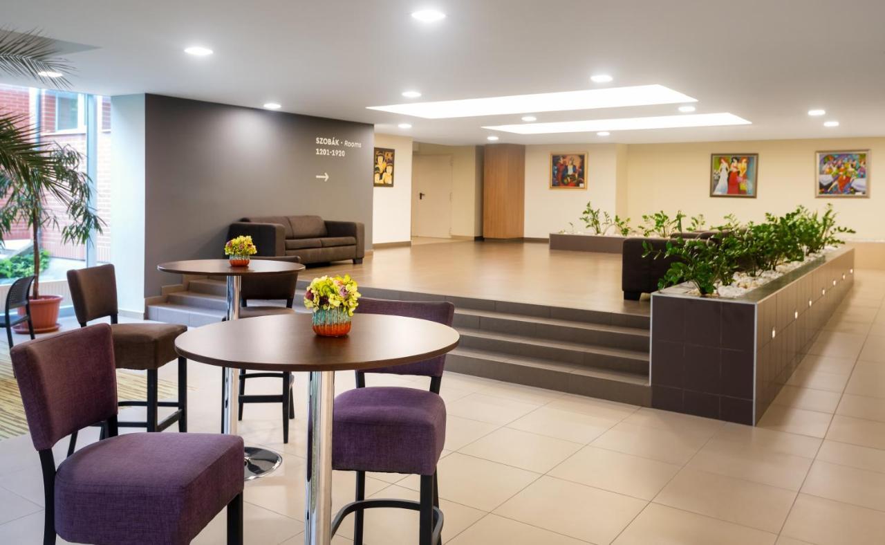 Hunguest Hotel Gyula Exterior photo