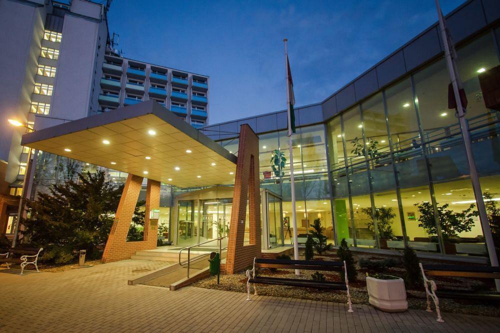 Hunguest Hotel Gyula Exterior photo
